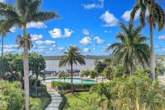 2505 S Ocean Blvd in Palm Beach, FL - Building Photo - Building Photo