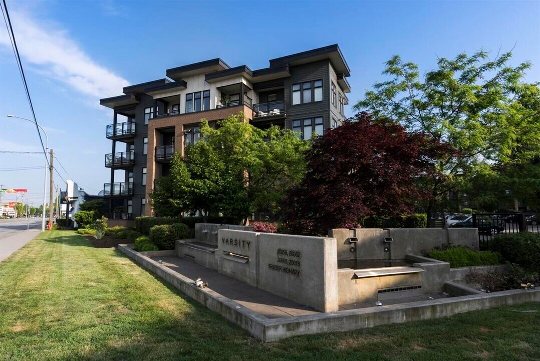 20078 Fraser Hwy in Langley, BC - Building Photo