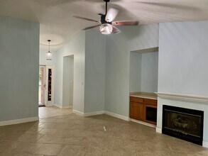 3102 Lynn Dr in Navarre, FL - Building Photo - Building Photo