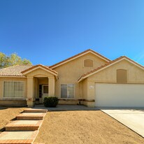 39518 Chalfont Ln in Palmdale, CA - Building Photo