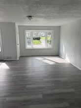 506 8th St in Struthers, OH - Building Photo - Building Photo