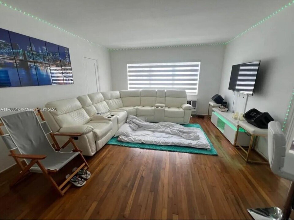 821 W 39th St-Unit -6 in Miami Beach, FL - Building Photo