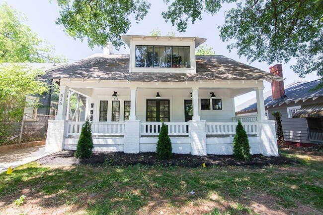 property at 536 Boulevard Pl NE