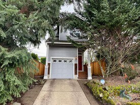 1022 NE Killingsworth St in Portland, OR - Building Photo