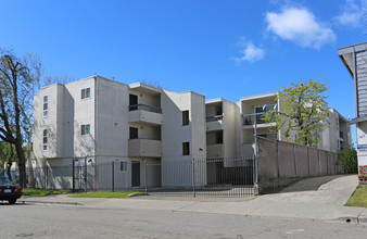 Lottie Johnson Memorial Housing in Oakland, CA - Building Photo - Building Photo