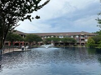 2815 Kings Crossing Dr photo'