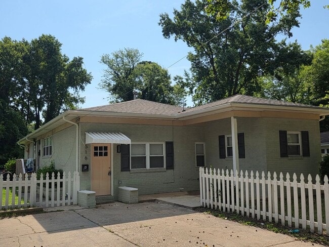 property at 516 Vaughan Ave