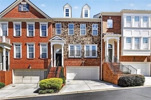 3423 Triview Square in Atlanta, GA - Building Photo