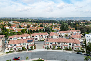 Las Colinas Apartments