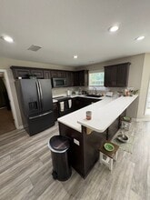 277 Co Rd 737 in Enterprise, AL - Foto de edificio - Building Photo