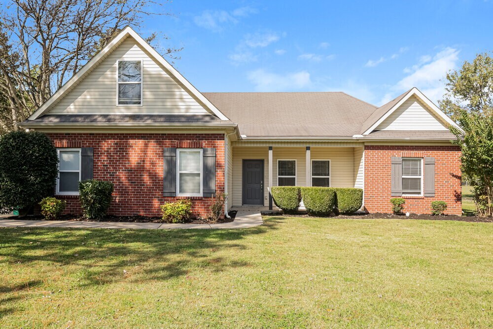 111 Parrish St in La Vergne, TN - Building Photo