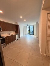 1005 Spring Garden Rd in Miami, FL - Building Photo - Building Photo