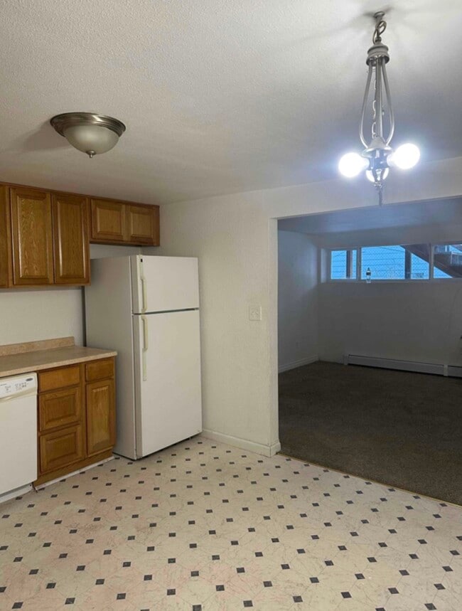 4027 E 8th Ave, Unit 3 in Anchorage, AK - Building Photo - Building Photo