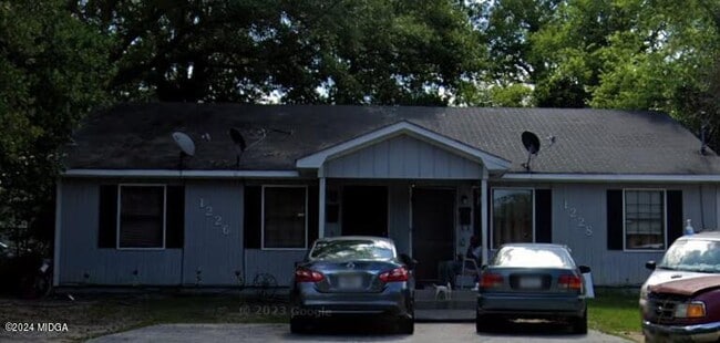 property at 1226 Winton Ave