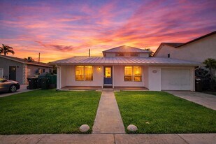 1828 N Palmway in Lake Worth Beach, FL - Building Photo