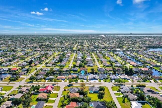 4407 Pelican Blvd in Cape Coral, FL - Building Photo - Building Photo