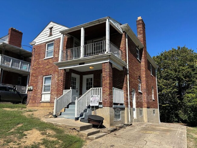 1740 Carrahen Ave in Cincinnati, OH - Building Photo - Building Photo
