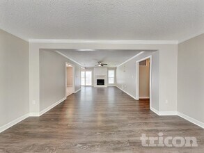 9708 Kent Village Dr in Charlotte, NC - Building Photo - Building Photo