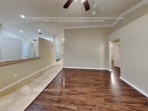 6647 Clair Shore Dr in Apollo Beach, FL - Foto de edificio - Building Photo