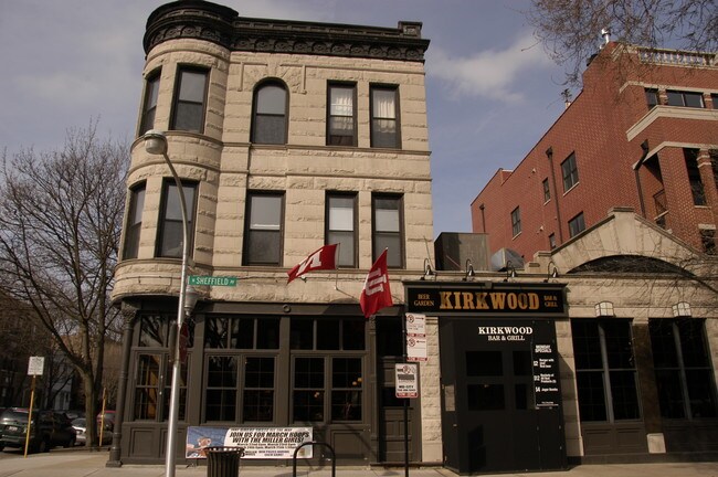 Kirkwood Bar & Grill in Chicago, IL - Building Photo - Building Photo