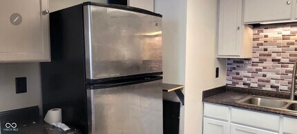 10169 Penrith Dr in Indianapolis, IN - Building Photo - Building Photo