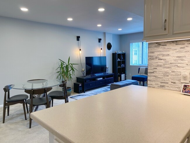 property at 5340 Holmes Run Pky