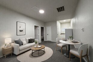 3710 Holmes Rd in Houston, TX - Building Photo