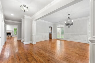 2041 Mendenhall Cir in Atlanta, GA - Building Photo - Building Photo