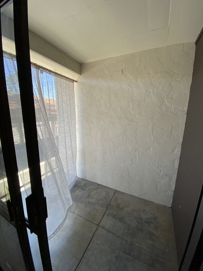 500 Glenwood Cir-Unit -APT 224 in Monterey, CA - Building Photo - Building Photo