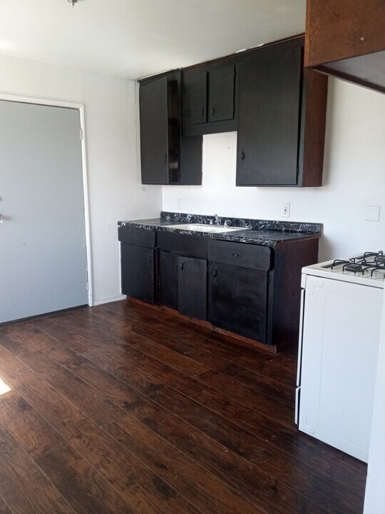 13722 Birch St in Trona, CA - Building Photo