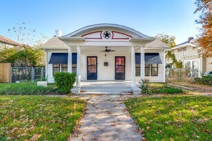 2414 Park Row Ave in Dallas, TX - Building Photo