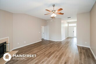 13968 Crestwick Dr E in Jacksonville, FL - Building Photo - Building Photo