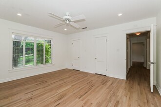 1111 Reagan Terrace in Austin, TX - Building Photo - Building Photo