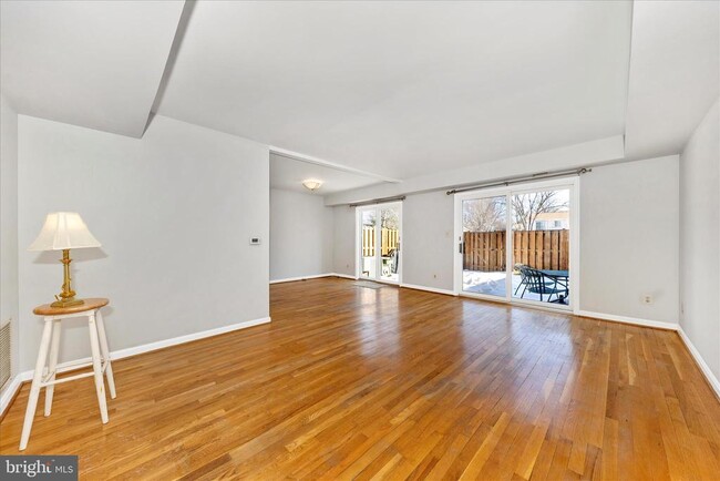 17707 Amity Dr in Gaithersburg, MD - Building Photo - Building Photo