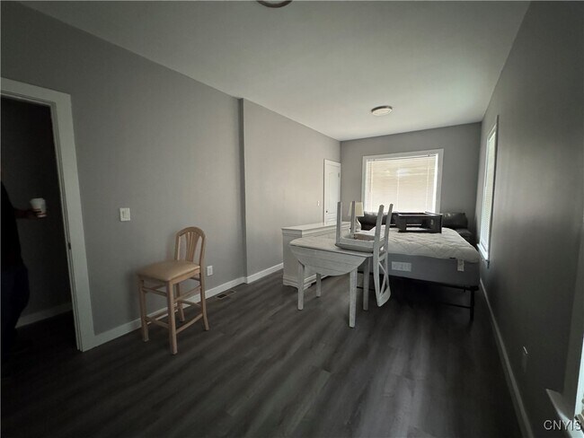 125 Thomas St in Utica, NY - Building Photo - Building Photo
