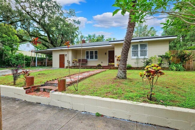 1205 E Hamilton Ave in Tampa, FL - Building Photo - Building Photo