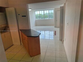 6045 NW 186th St in Miami Gardens, FL - Building Photo - Building Photo