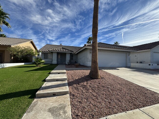 830 Coastal Beach Rd in Henderson, NV - Building Photo - Building Photo
