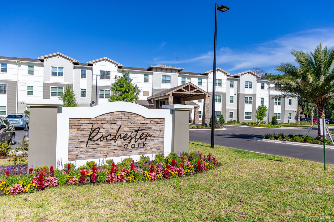 Rochester Park in Brooksville, FL - Building Photo