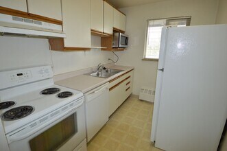 Portland Place Apartments in Boulder, CO - Building Photo - Building Photo