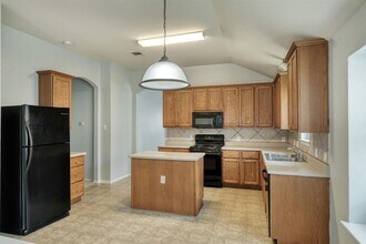 1910 Rachel Ln in Round Rock, TX - Building Photo - Building Photo