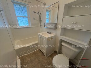 124 N Corner St, Unit 2 in Idaho Falls, ID - Foto de edificio - Building Photo