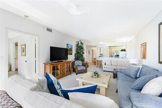 7638 Pebble Creek Cir in Naples, FL - Building Photo - Building Photo