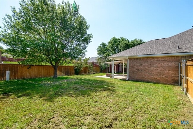 property at 2015 Kangaroo Trail