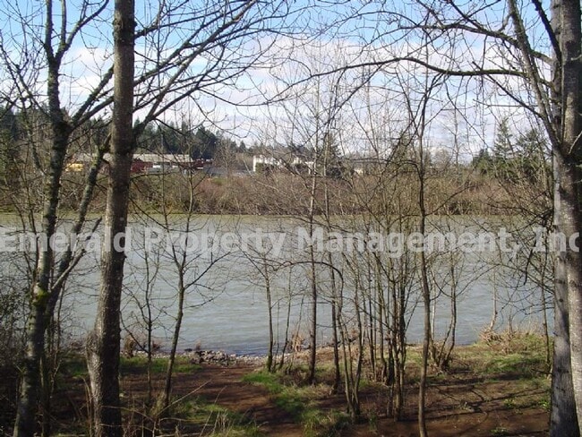 property at 1448 Harbor Dr