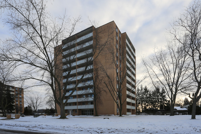 Kloster Court in Kitchener, ON - Building Photo - Building Photo