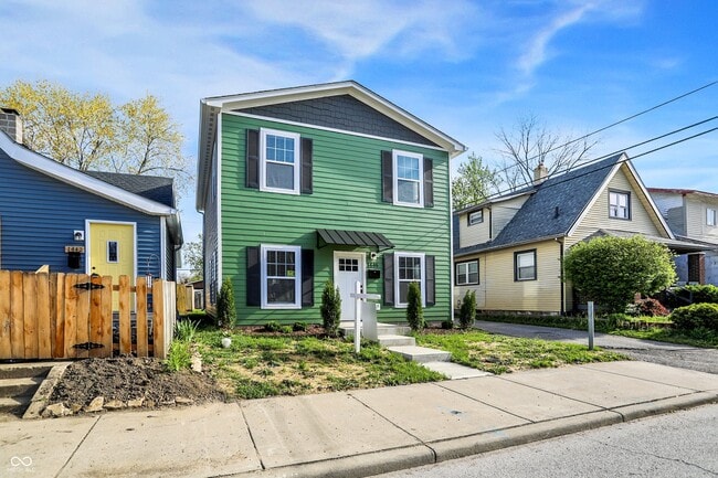 property at 1446 E Naomi St