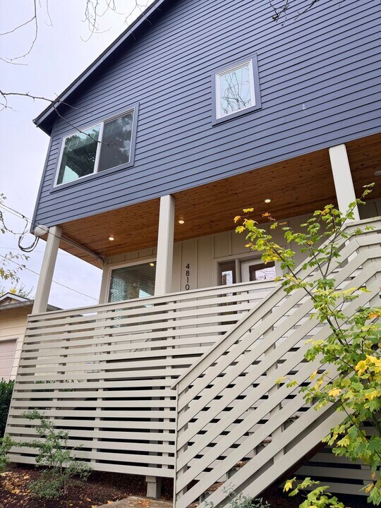 4808 SE Franklin St in Portland, OR - Building Photo