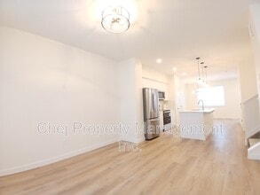 6341 King Wynd SW in Edmonton, AB - Building Photo - Building Photo
