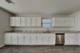 17039 Kemble Creek Dr in Houston, TX - Building Photo - Building Photo